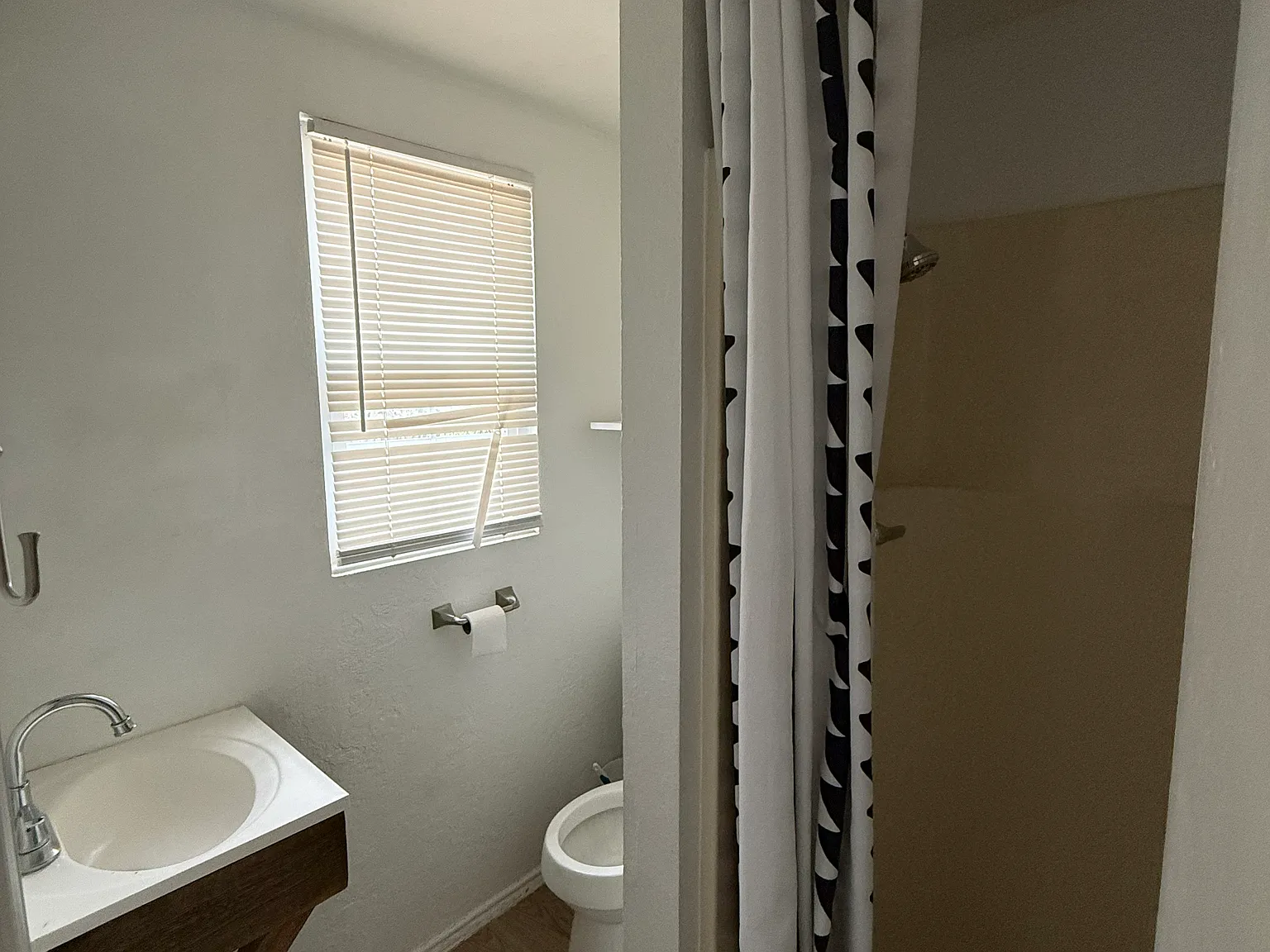1 bed, 400 sqft, $950 — Photo 4