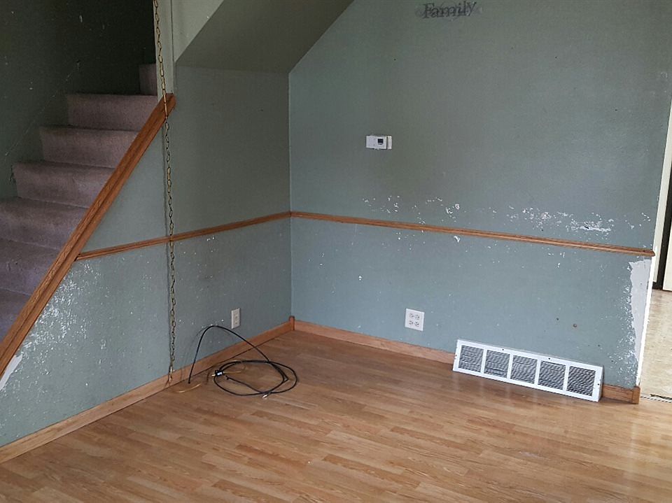 2nd image of 643 Kern St