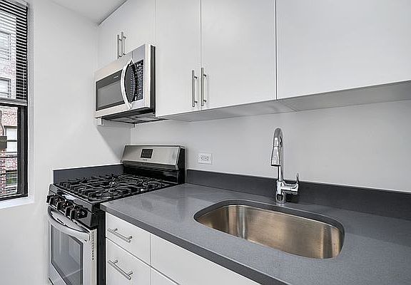 5th image of 1983 Sedgwick Ave APT 1G