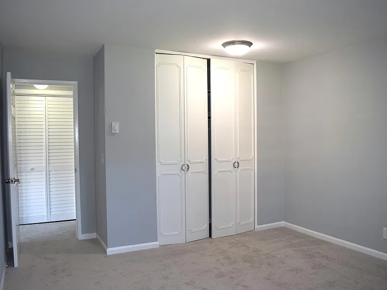 Normandy Park Apartments — Photo 15