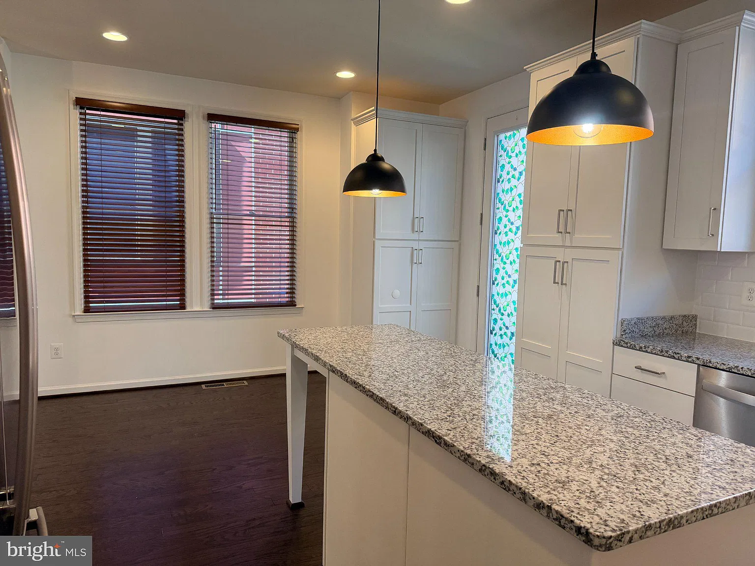 3 bed, 4.0 bath, 1826 sqft, $3,500 — Photo 4