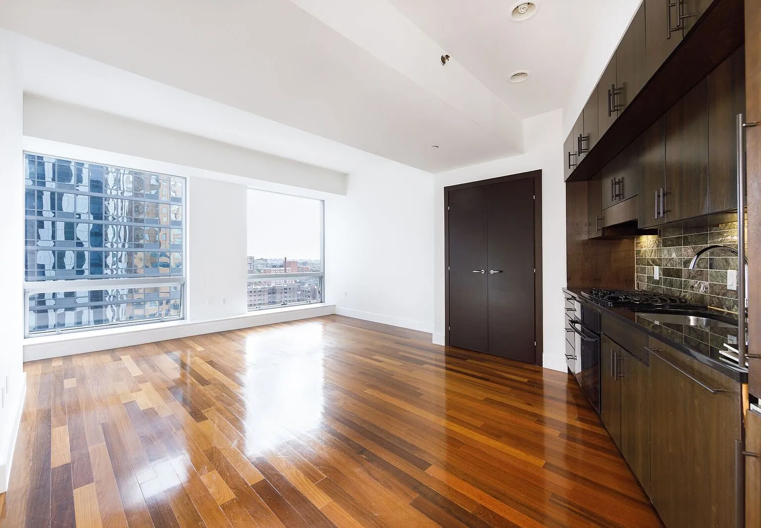 150 Myrtle Avenue — Photo 1