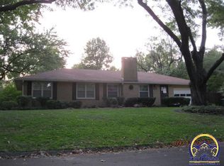 709 SW Crest Dr, Topeka, KS 66606