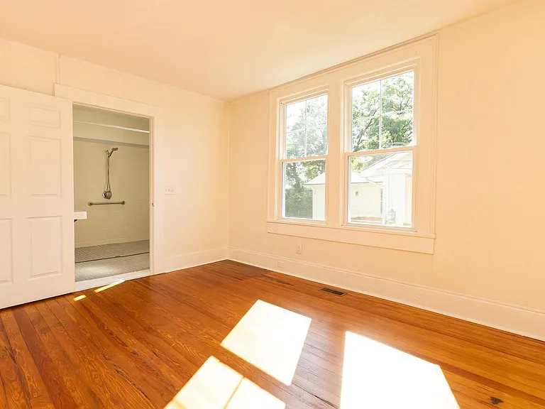 1705 Bennett Ave — Photo 14