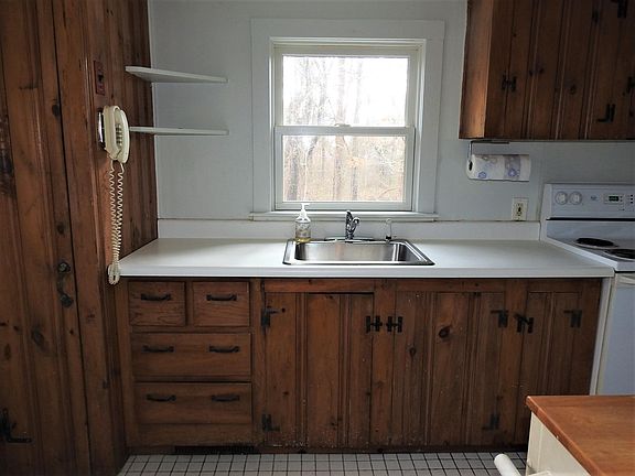 5th image of 37 Chadwick Avenue