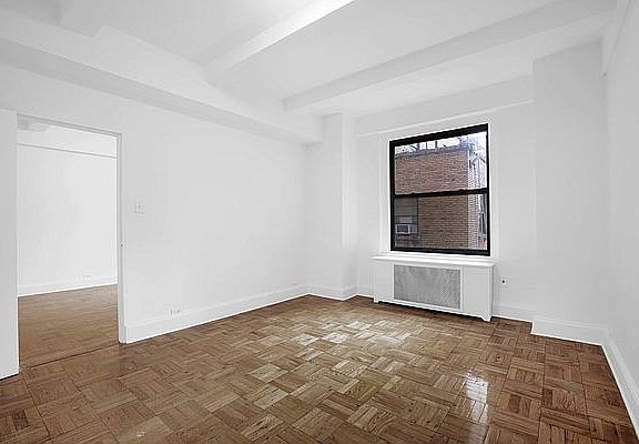4th image of 160 W 71st St APT 9U