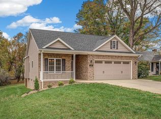1329 Penley Blvd, Salem, VA 24153
