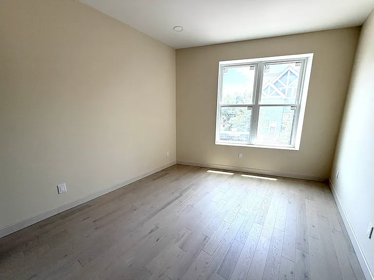 1117 Church Ave #4 — Photo 4