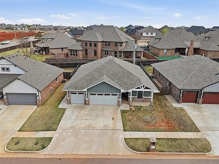 17820 Morning Sky Ct — Photo 39
