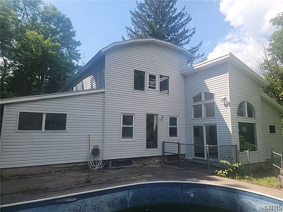 2nd image of 4906 Lawless Rd
