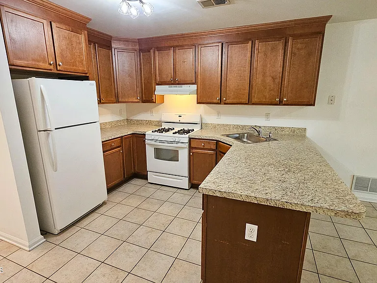 380 Radio Rd #C-2 — Photo 5
