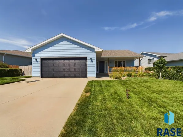 4312 W Peacock Dr, Sioux Falls, SD 57107