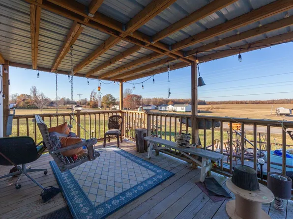 618 Boone Ln, Jackson, TN 38301