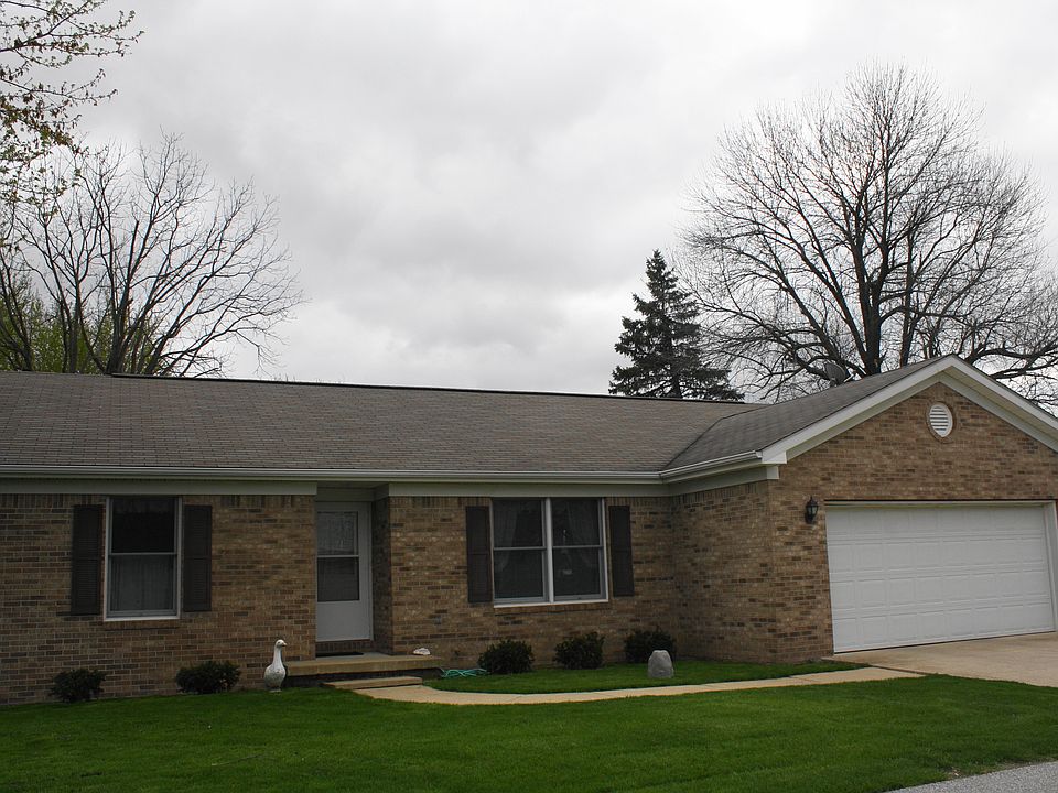 1st image of 301 East St