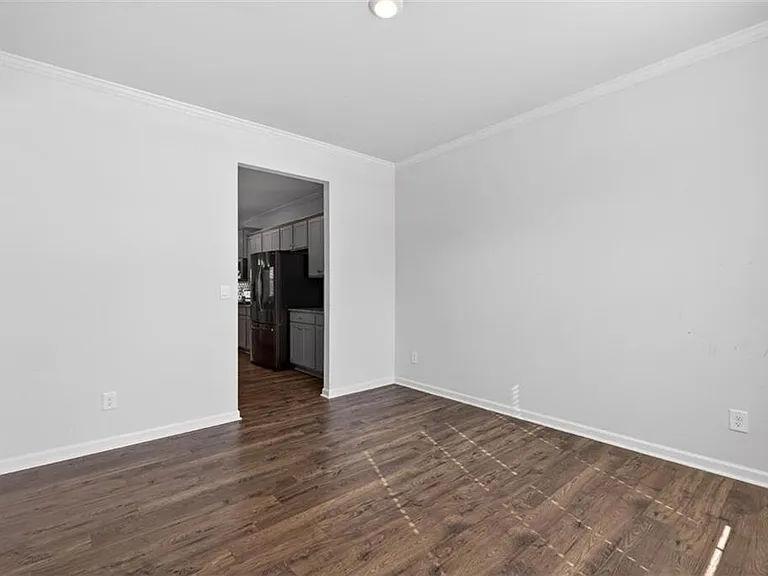 7566 Jennadee Dr — Photo 8