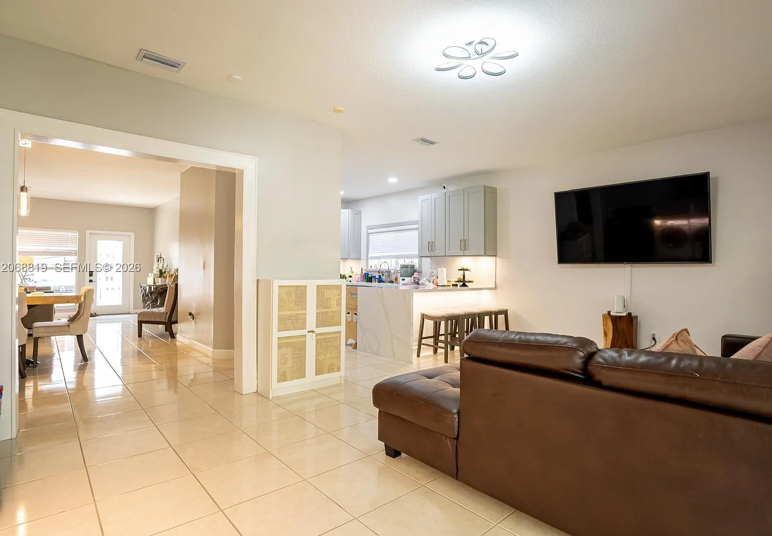 Mirens Place — Photo 3