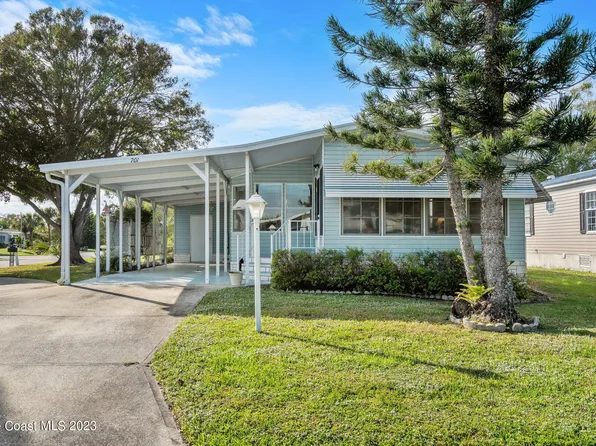 701 Gladiolus Dr, Barefoot Bay, FL 32976