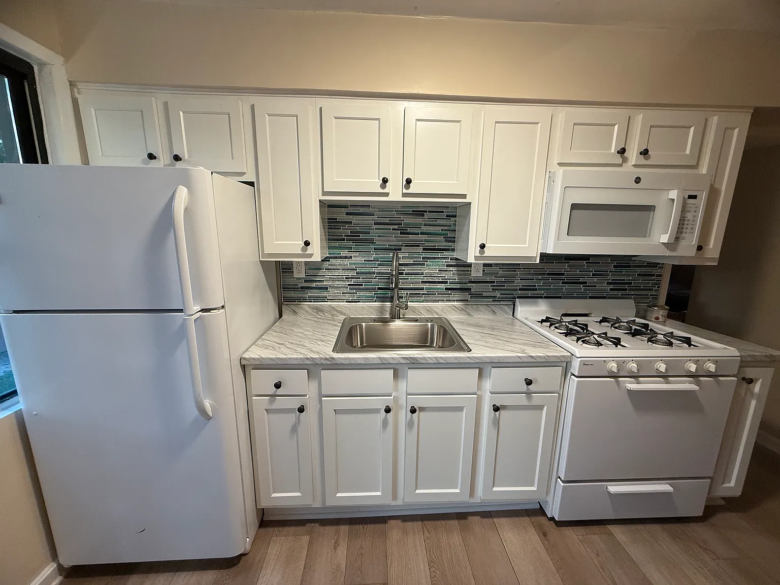 1 bed, 700 sqft, $950 — Photo 1