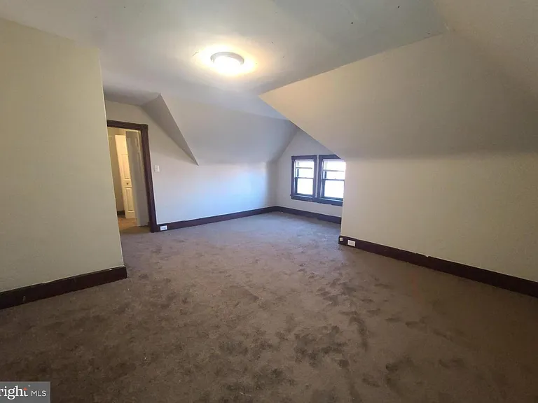230 Broadway #C — Photo 5