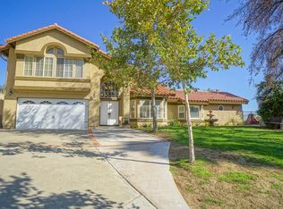 28936 Shadow Valley Ln, Saugus, CA 91390