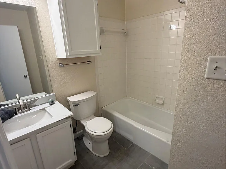 507 Cutty Trl #B — Photo 5