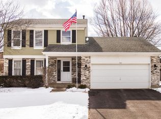 747 Laguna Rd, Crystal Lake, IL 60014