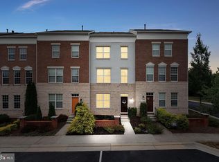 22738 Parkland Farms Ter, Ashburn, VA 20148