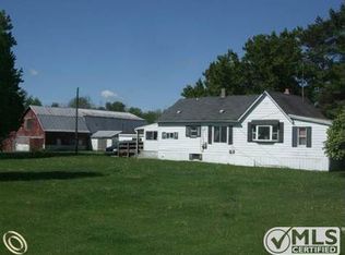 4015 Norman Rd, Fort Gratiot, MI 48059