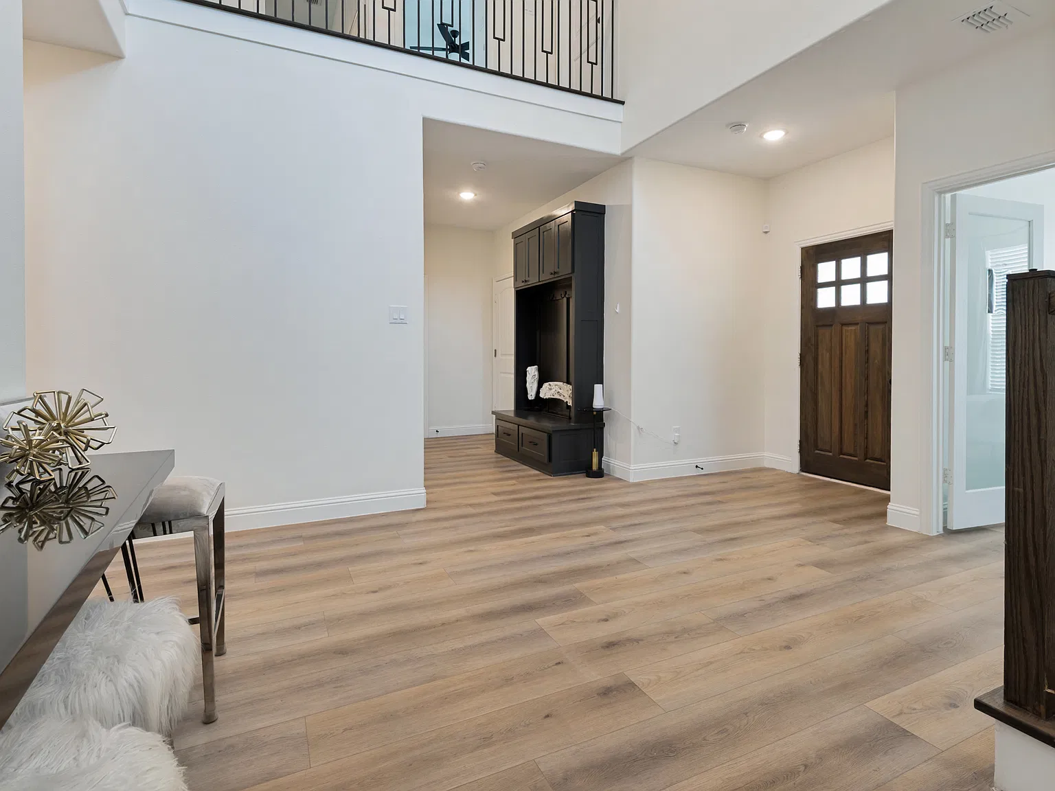 5 bed, 2698 sqft, $4,300 — Photo 4
