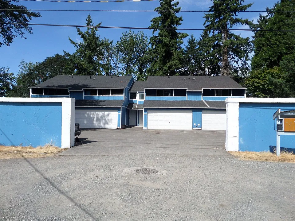 4617-4623 127th St SW