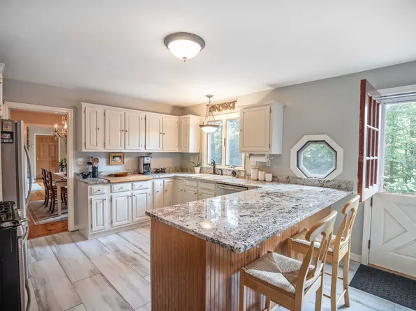 21 Wilson Road, Wilton, NH 03086