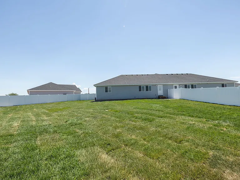 3707 Razor Cir — Photo 33