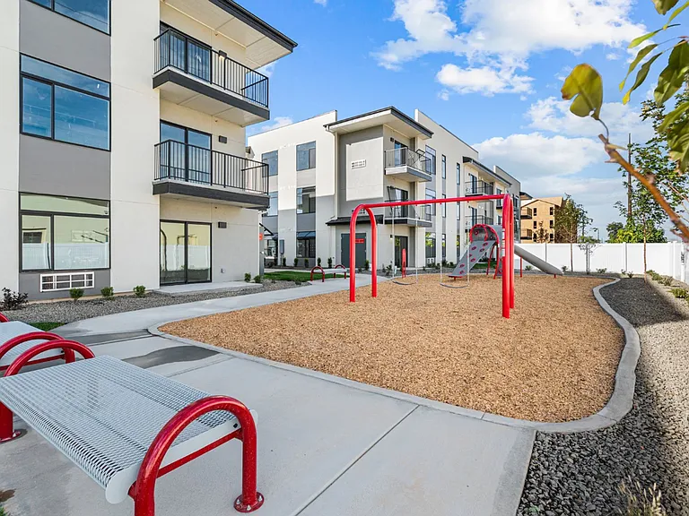 The Eliana Apartments — Photo 20