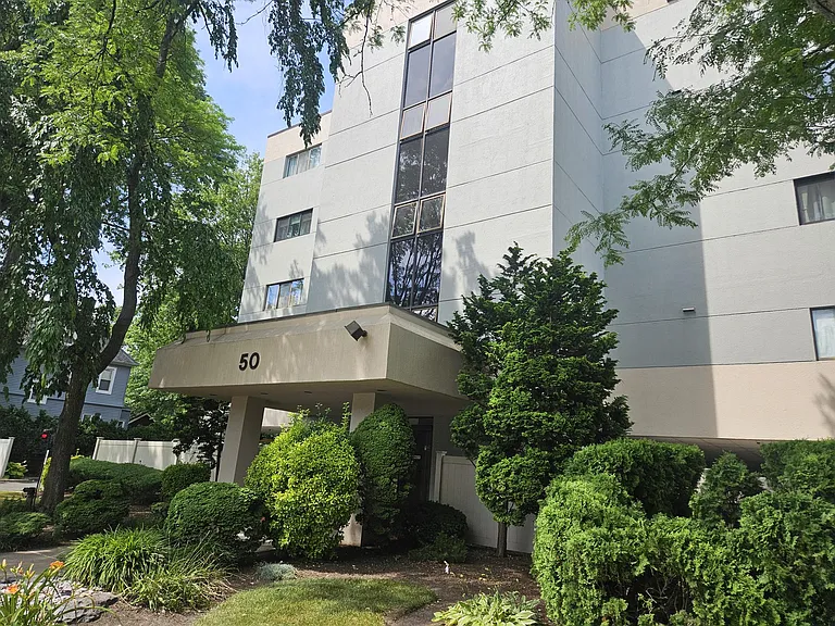 50 Euclid Ave #3C — Photo 13