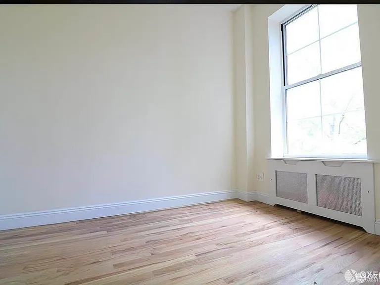 85 Washington Pl #3A — Photo 3