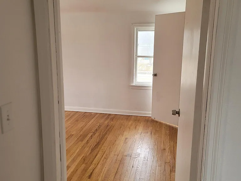 1160 W Hill Rd — Photo 22