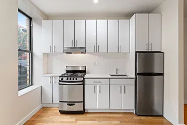 Rented by Safdie Realty Group