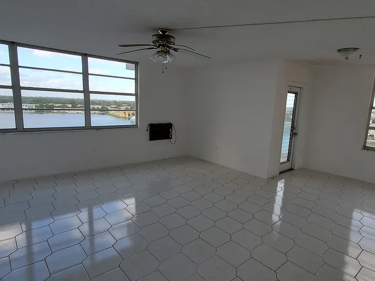 1301 NE Miami Gardens Dr #916 — Photo 3