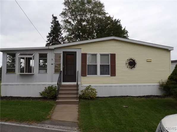 48 Kris Ann Dr, New Hartford, NY 13413