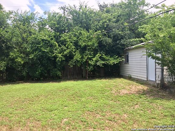 4th image of 539 Williamsburg Pl
