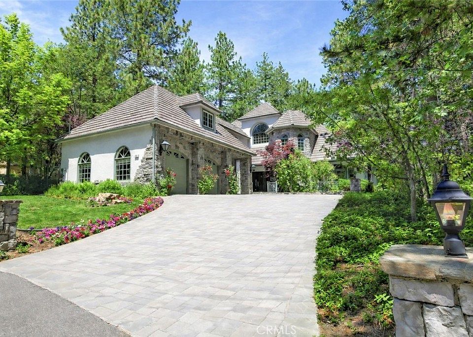 1st image of 699 Brentwood Dr