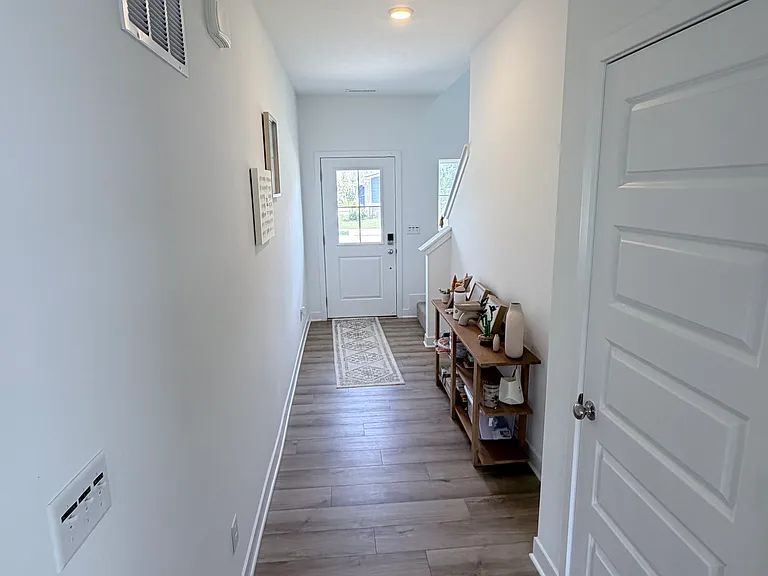 2137 Egbert Rd — Photo 14