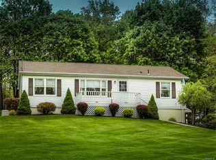 840 S Plank Rd, Slate Hill, NY 10973