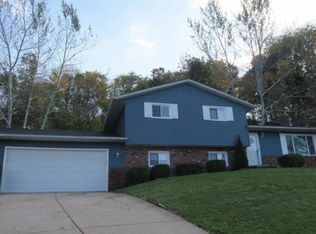 5655 Vista Cir, Willoughby, OH 44094