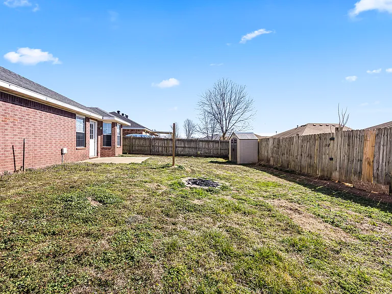 851 Honeysuckle Dr — Photo 25
