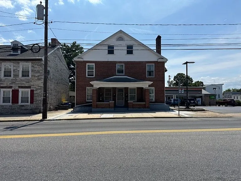 20-22 E Main St #1 — Photo 1
