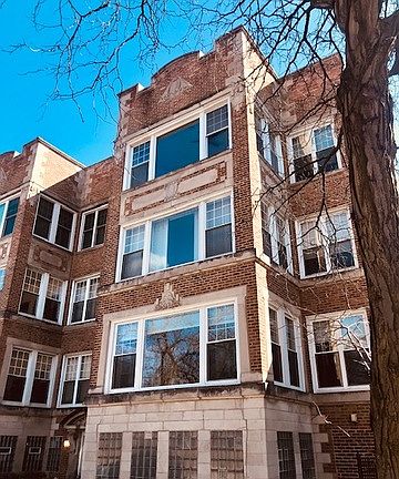 2nd image of 4719 S Drexel Blvd #3N
