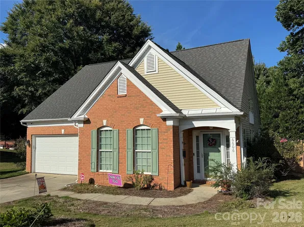 6606 Warbler Wood Ct, Charlotte, NC 28269