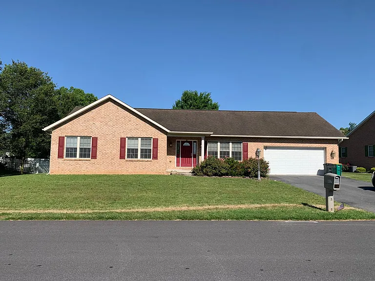 317 Rose Ann Dr — Photo 1