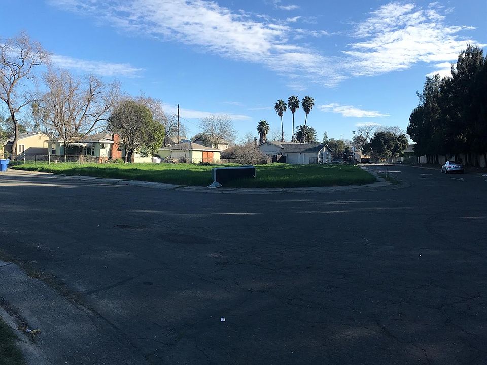 2nd image of 3212 19th Ave
